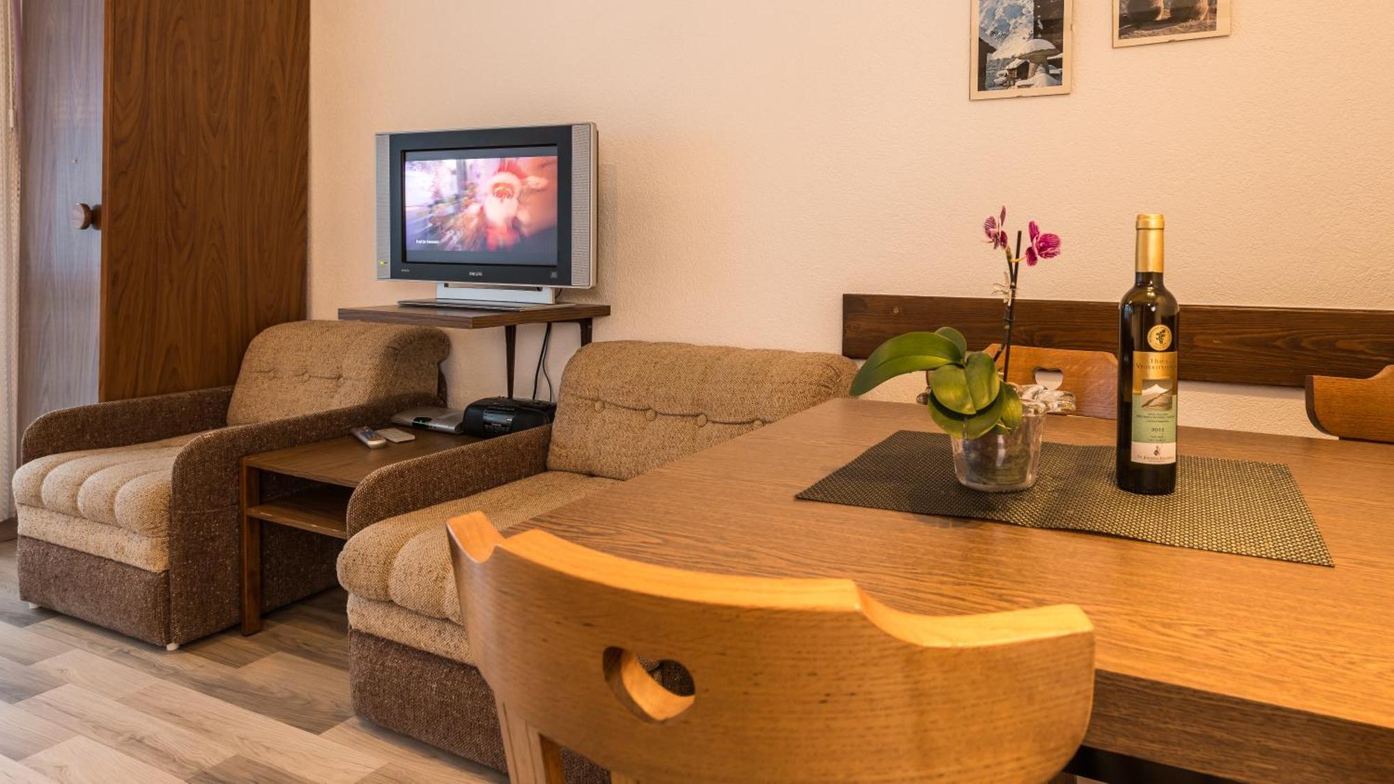 Haus Alba Apartment Саас-Алмагел Стая снимка