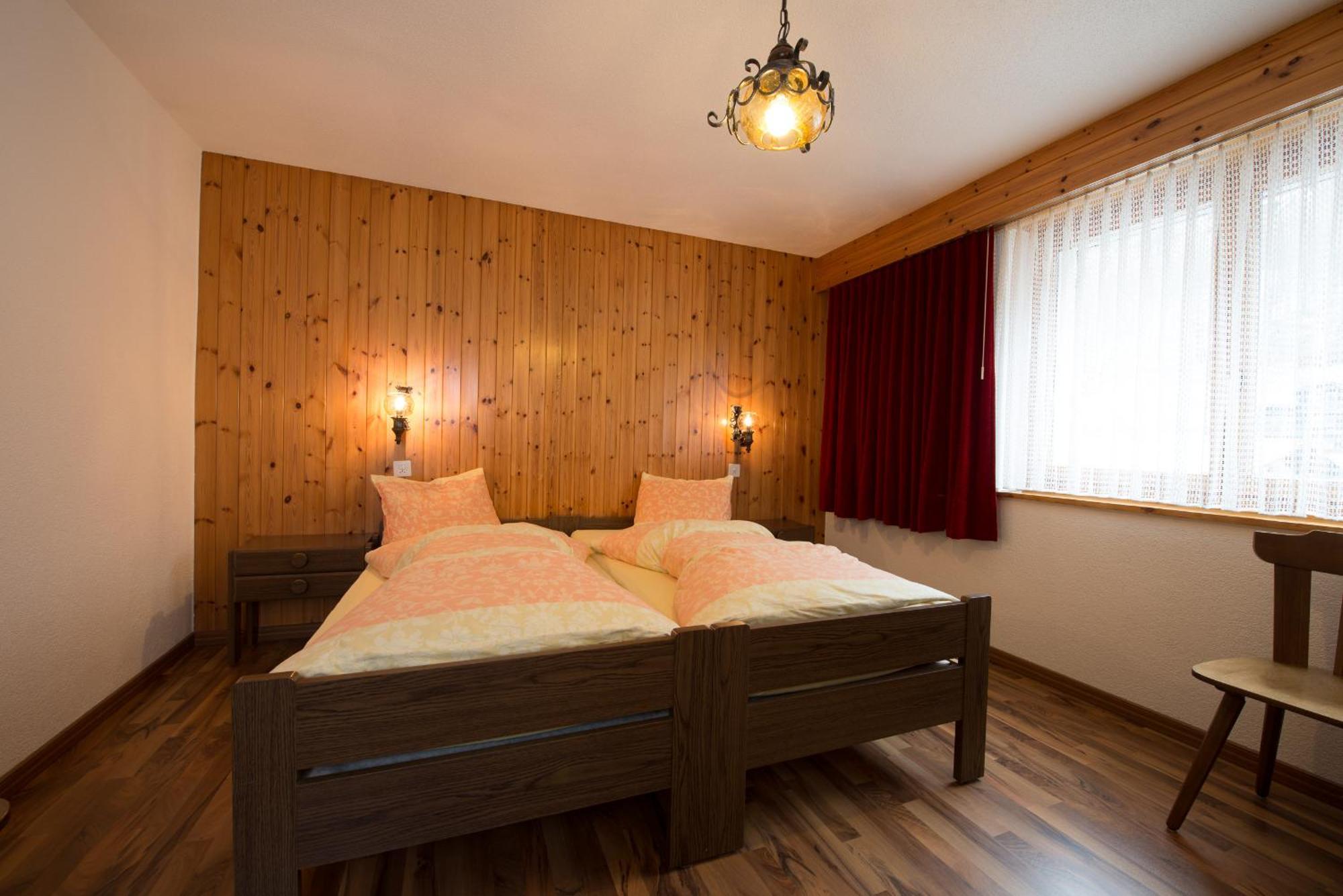 Haus Alba Apartment Саас-Алмагел Стая снимка