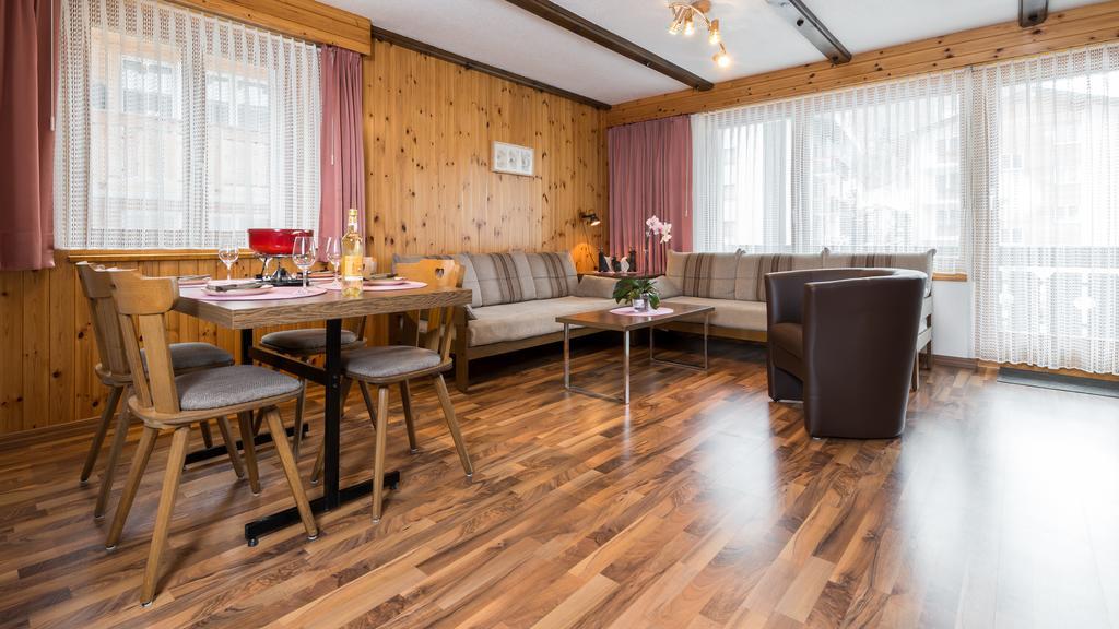 Haus Alba Apartment Саас-Алмагел Стая снимка