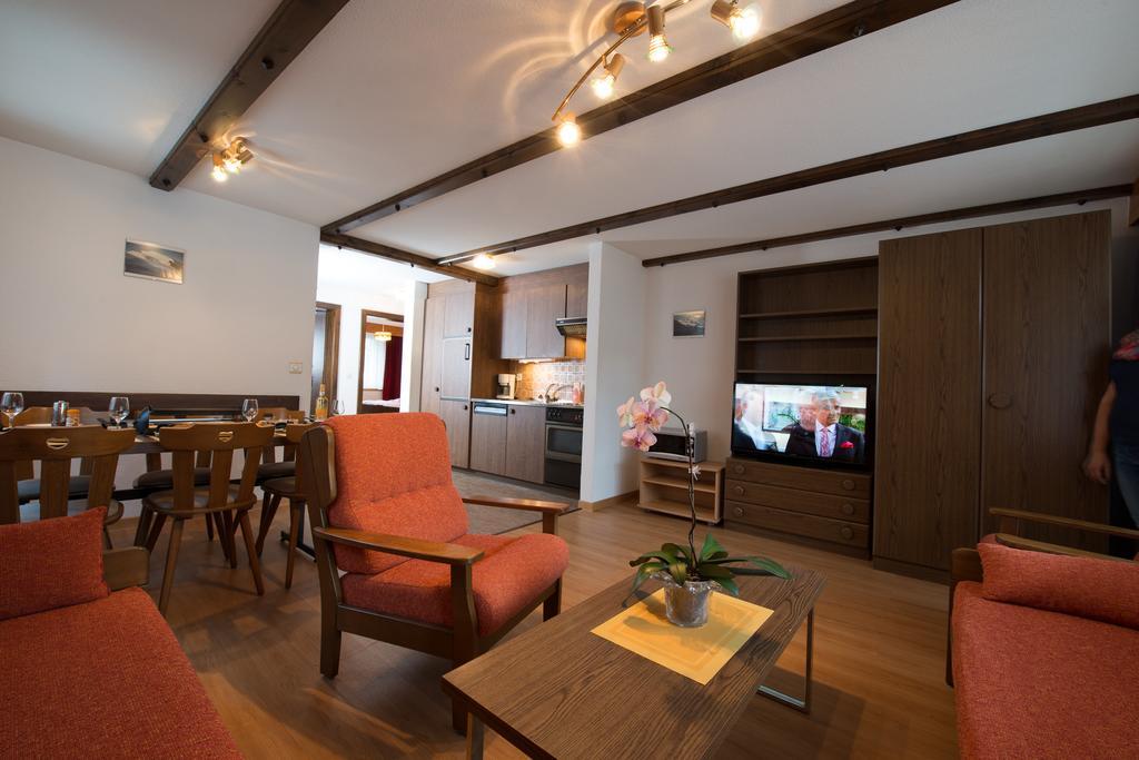 Haus Alba Apartment Саас-Алмагел Стая снимка